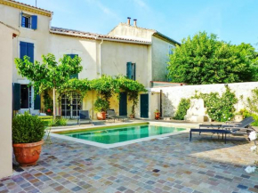 Maison de charme à Mollégès avec piscine privée